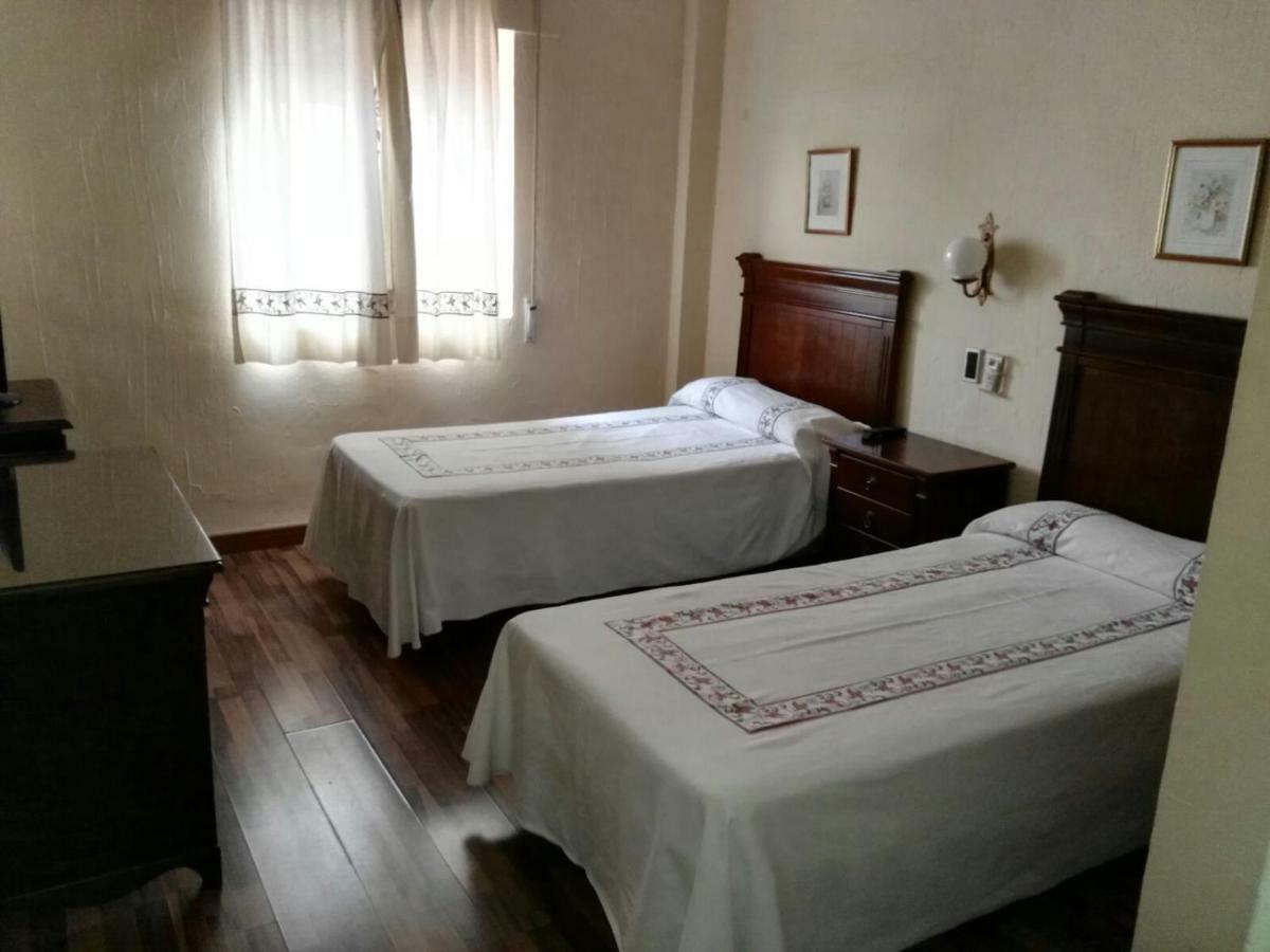 Hotel Astigi Ecija Bagian luar foto